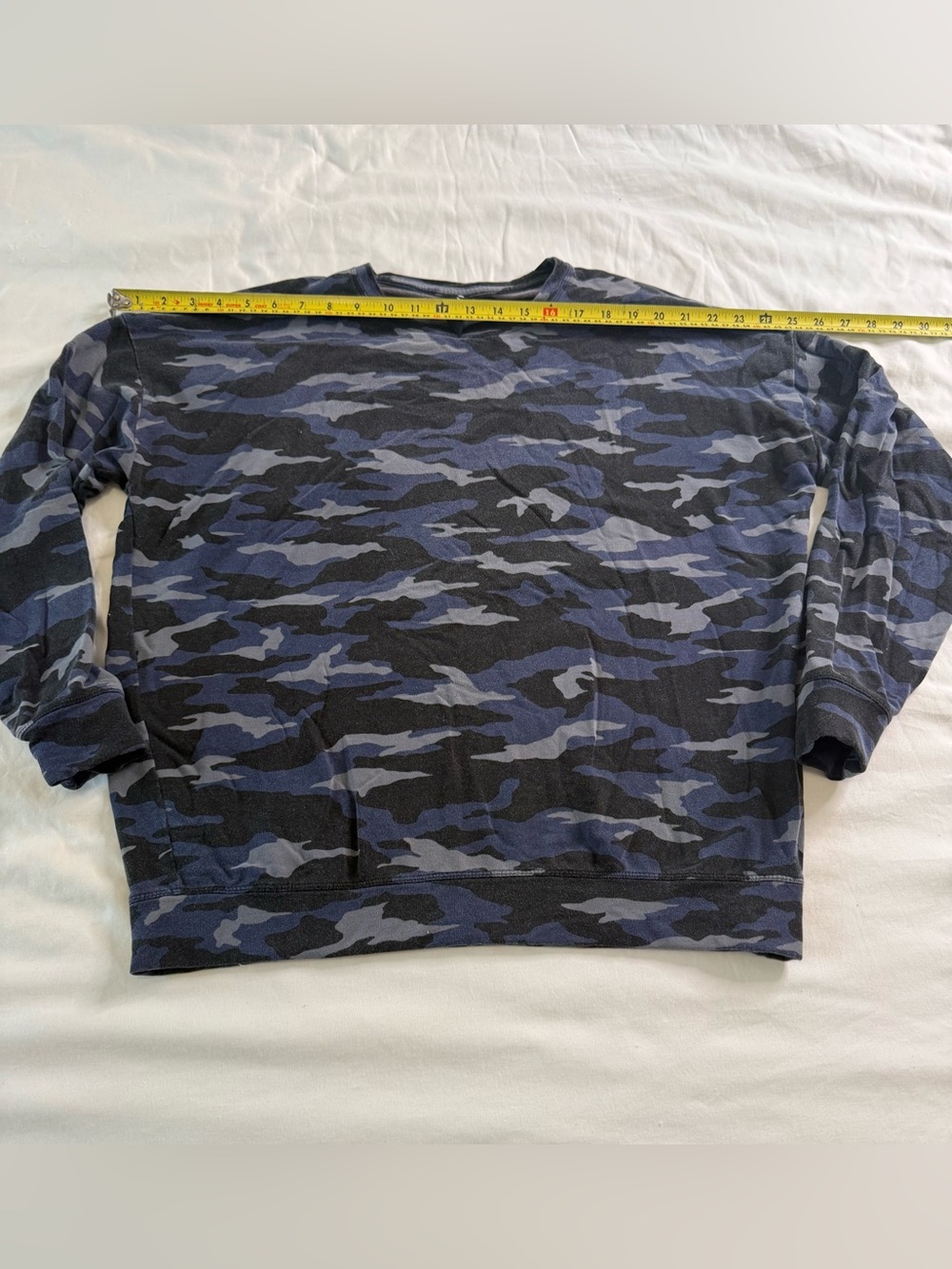 Athleta Blue Camo Soft Fleece Crewneck Sweatshirt M - Picture 8 of 10